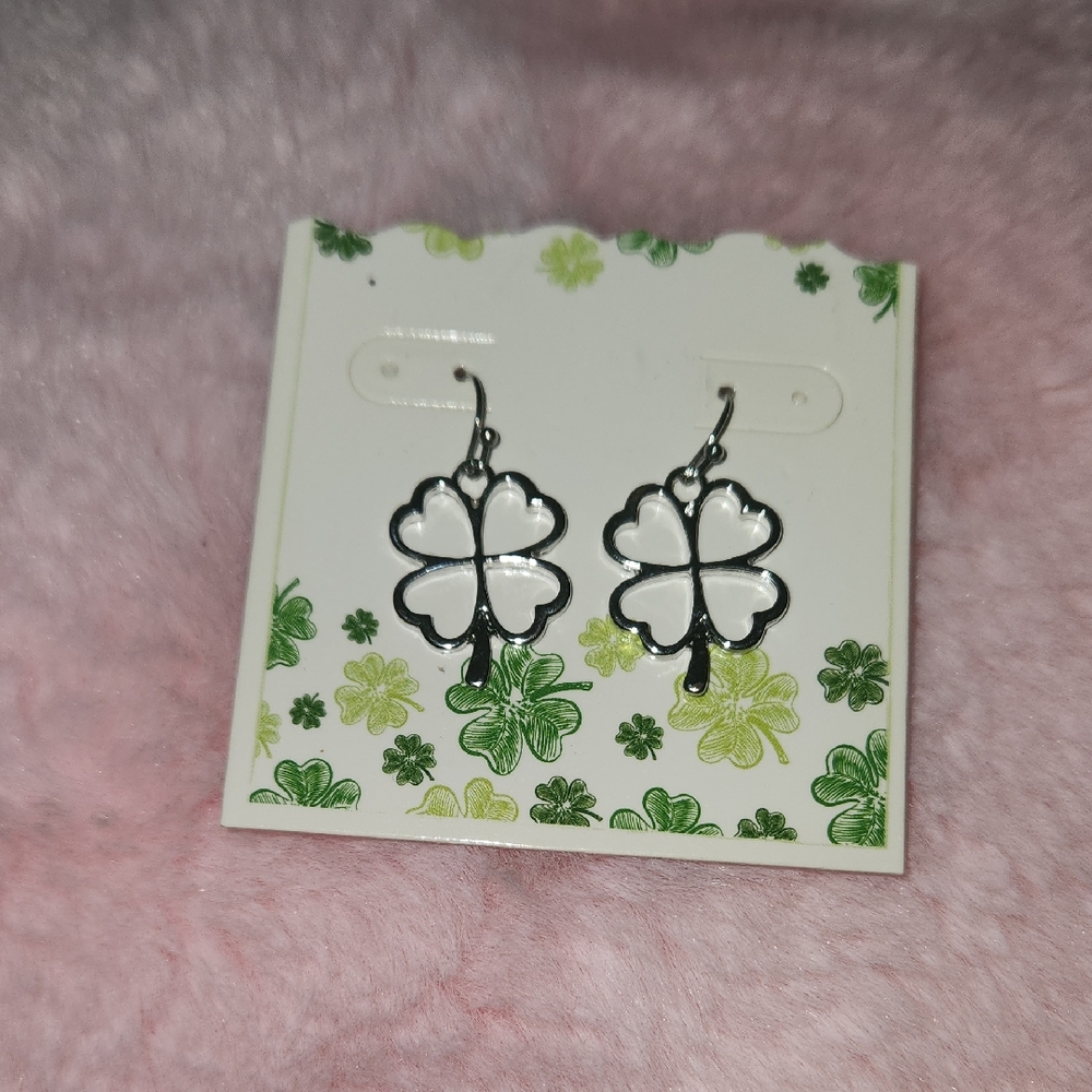 Clover Earrings
